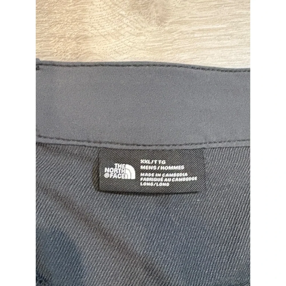 The North Face Mens XXL Gray‎ Hiking Shorts Belted Zip Pockets Outdoor